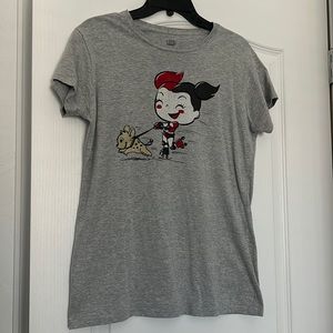 Gray XL Harley Quinn t-shirt.